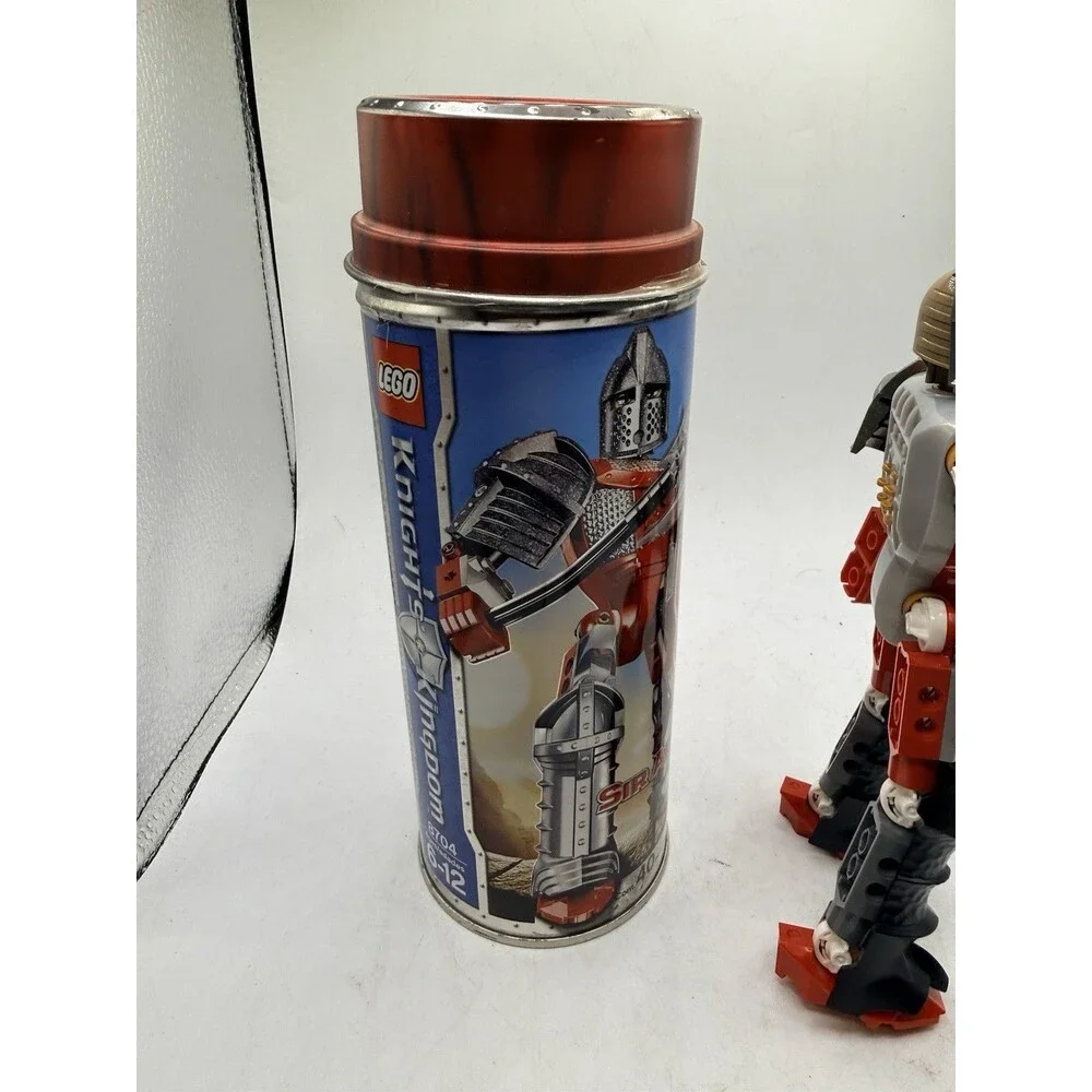LEGO Knight’s Kingdom Castle Sir Adric 8704 Knight w/ Tin